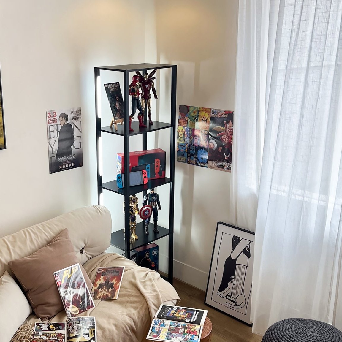 Living room display shelf and floor lamp for figurines
